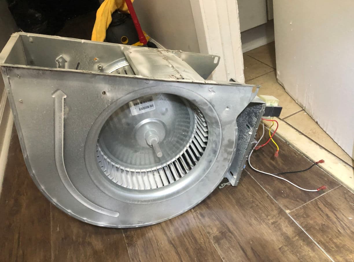 Gallery photos for Heavy Buildup Inside a Return Plenum - Before and After: Image #2