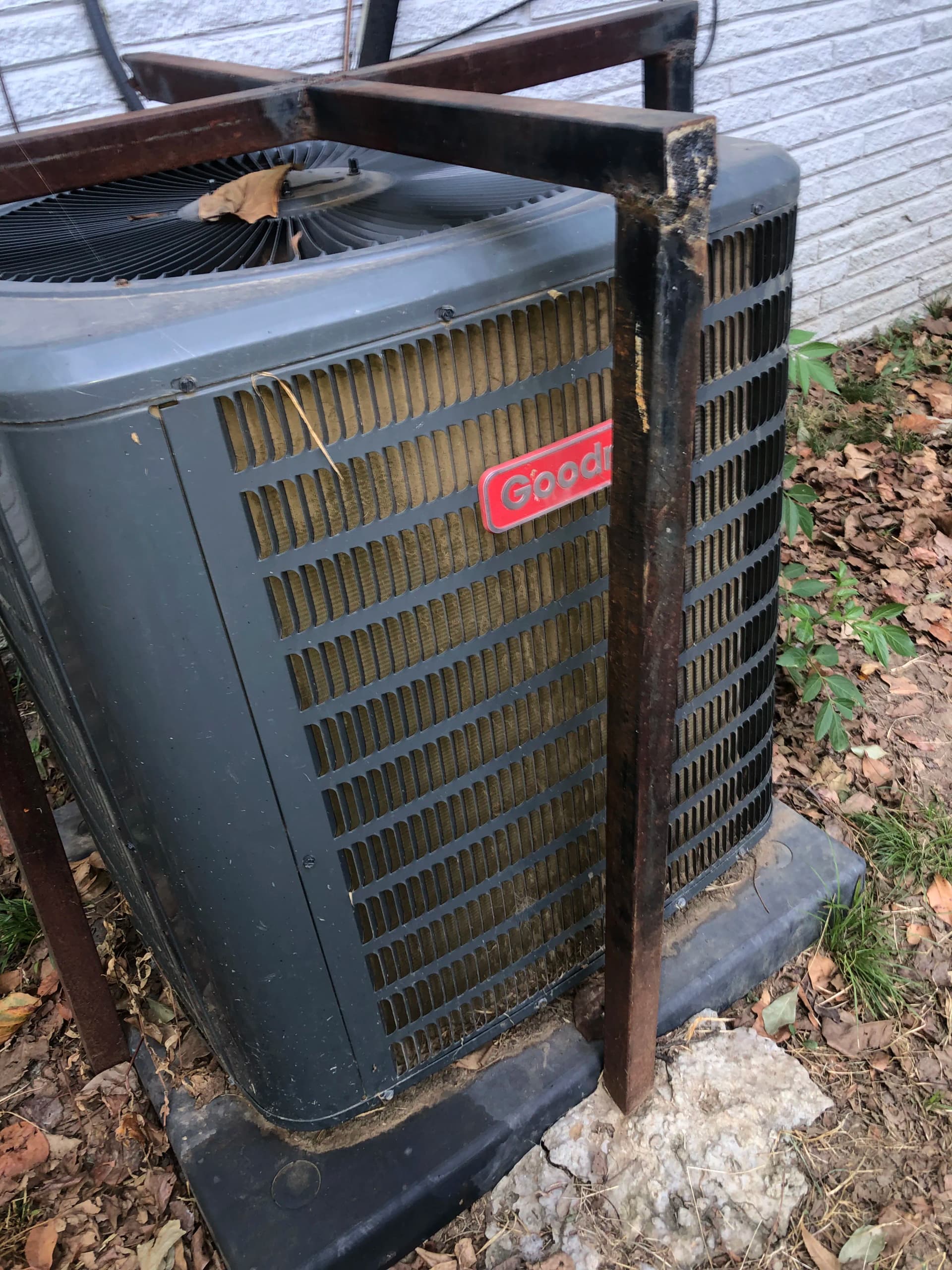 Gallery photos for Dirty Condenser Coils and a Weak Capacitor Are Killing Your AC: Image #1