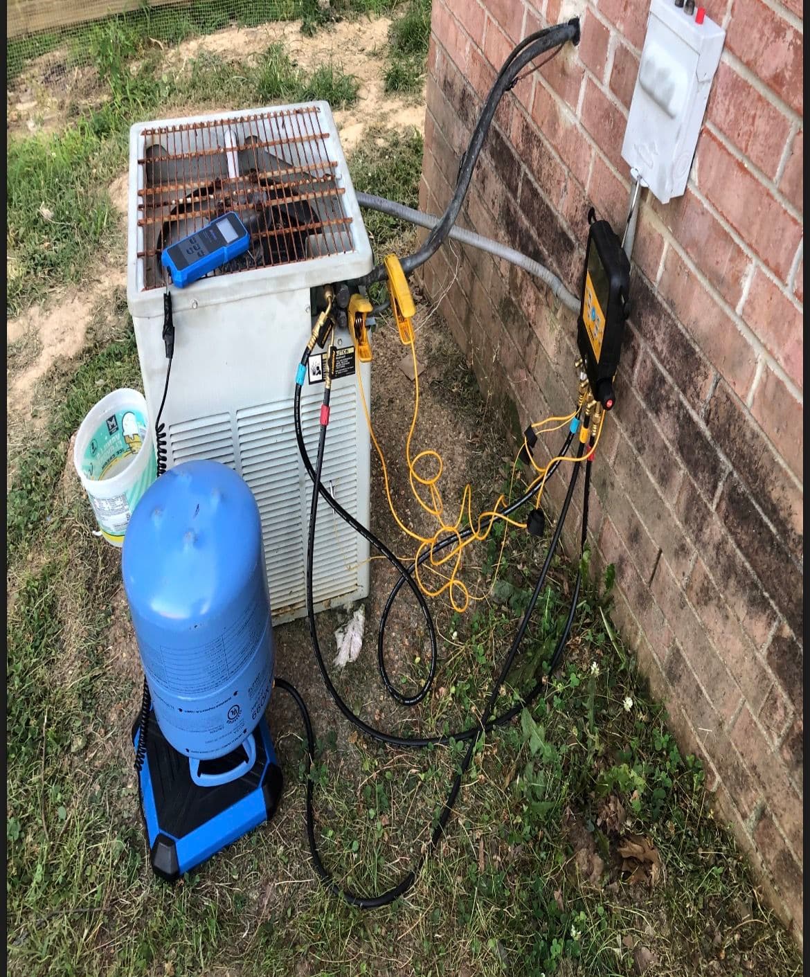 Gallery photos for AC Not Cooling? Here's How We Actually Find the Answer: Image #4