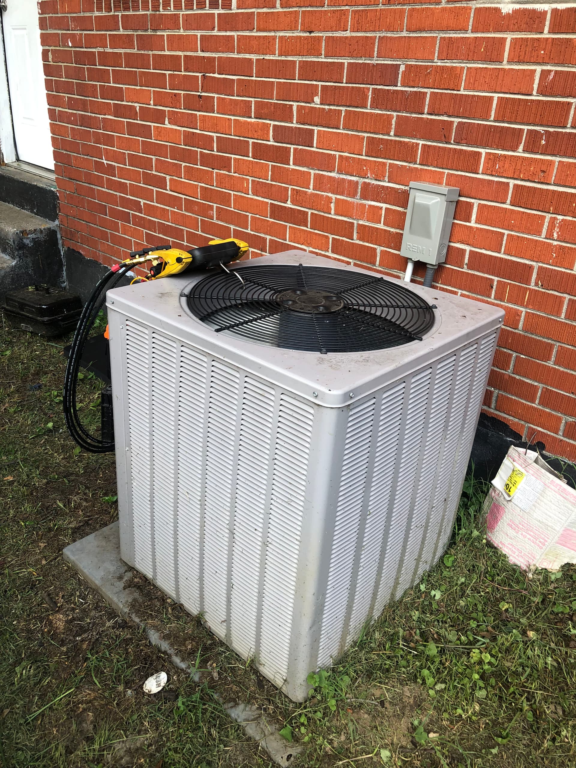 Gallery photos for AC Not Keeping Up? A Refrigerant Recharge Might Be the Fix: Image #2