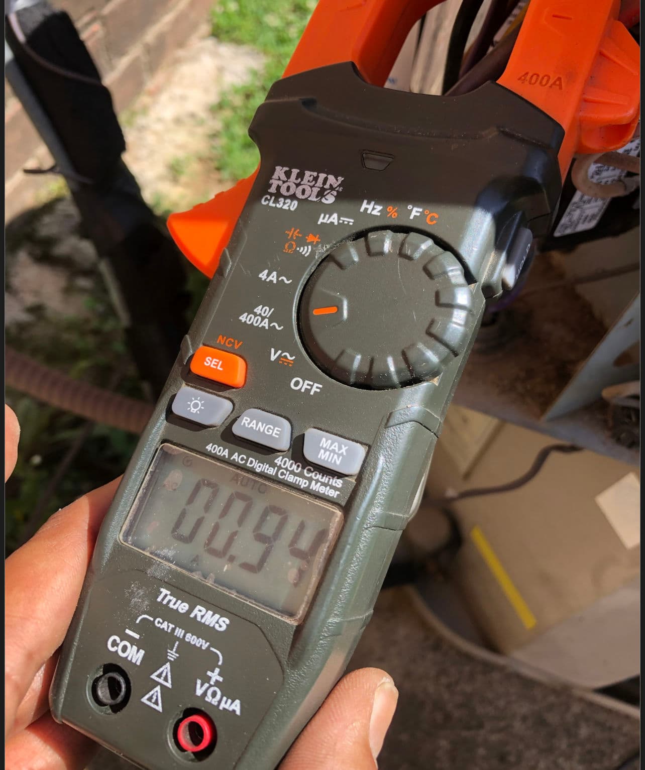 Gallery photos for Burned Capacitor Was Why This AC Stopped Cooling: Image #4