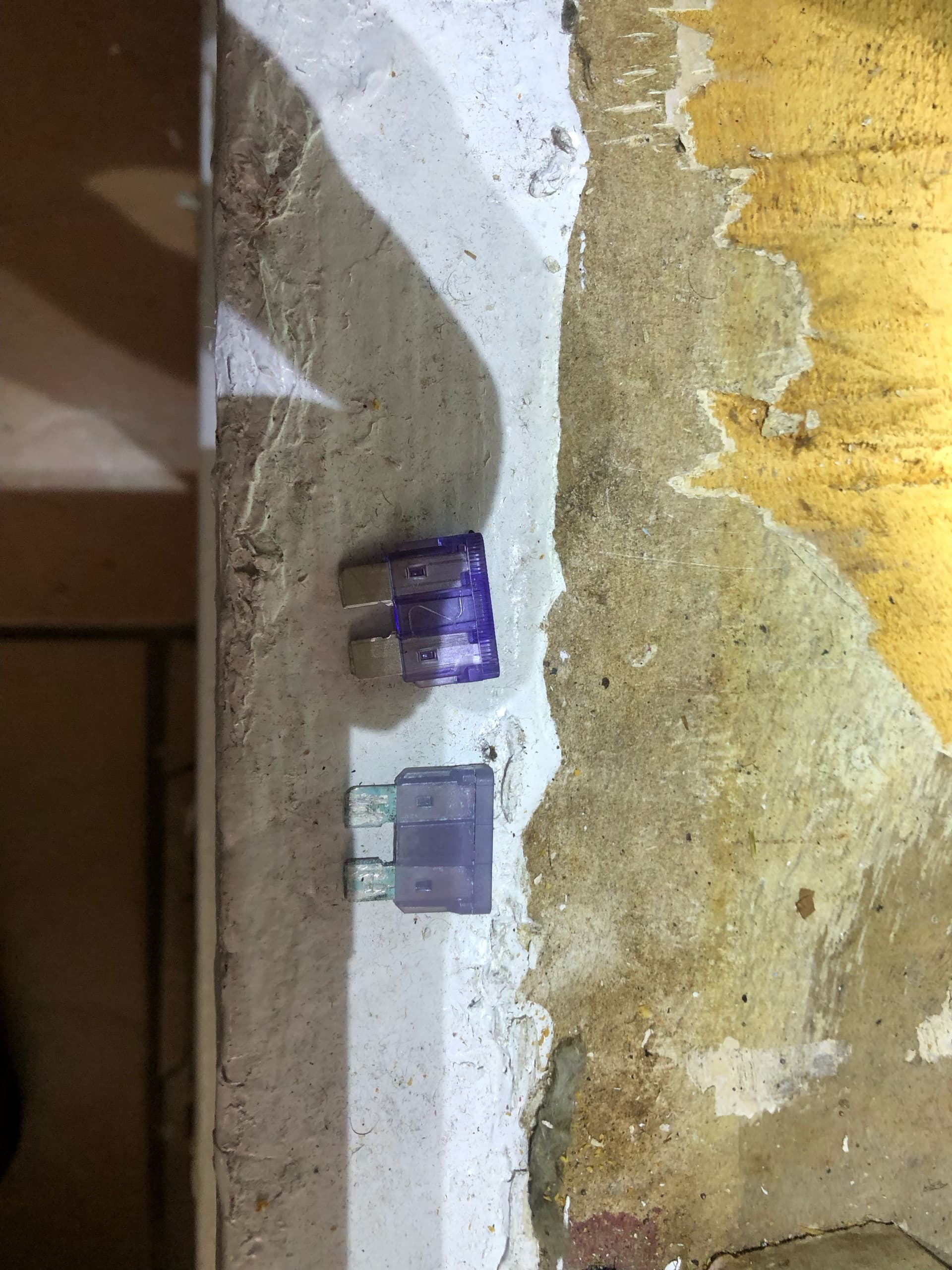 A Blown Low-Voltage Fuse Killed This Thermostat - Here's the Fix image