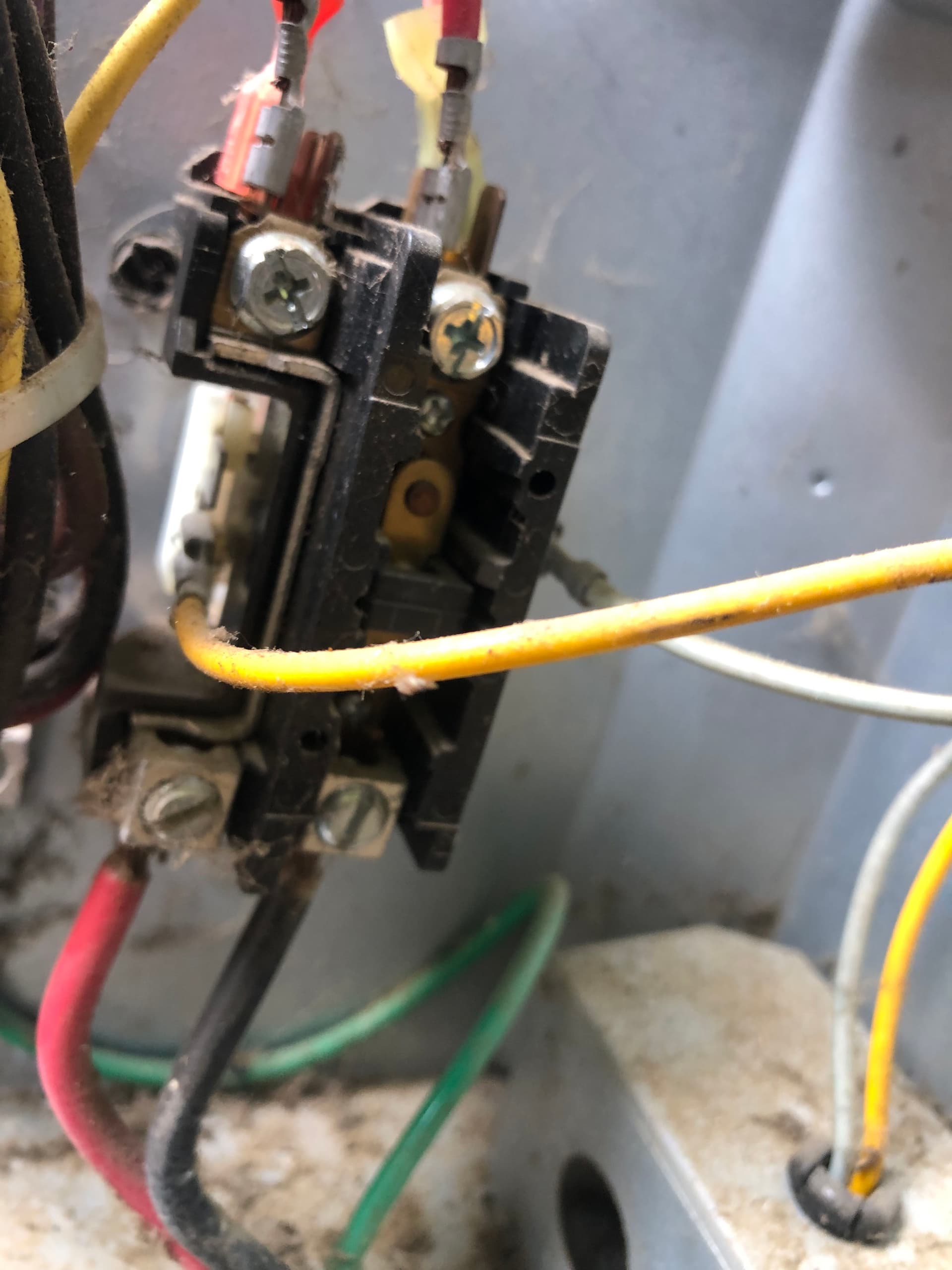 Gallery photos for AC Not Cooling? A Blown Fuse and Bad Contactor Were the Culprits: Image #3