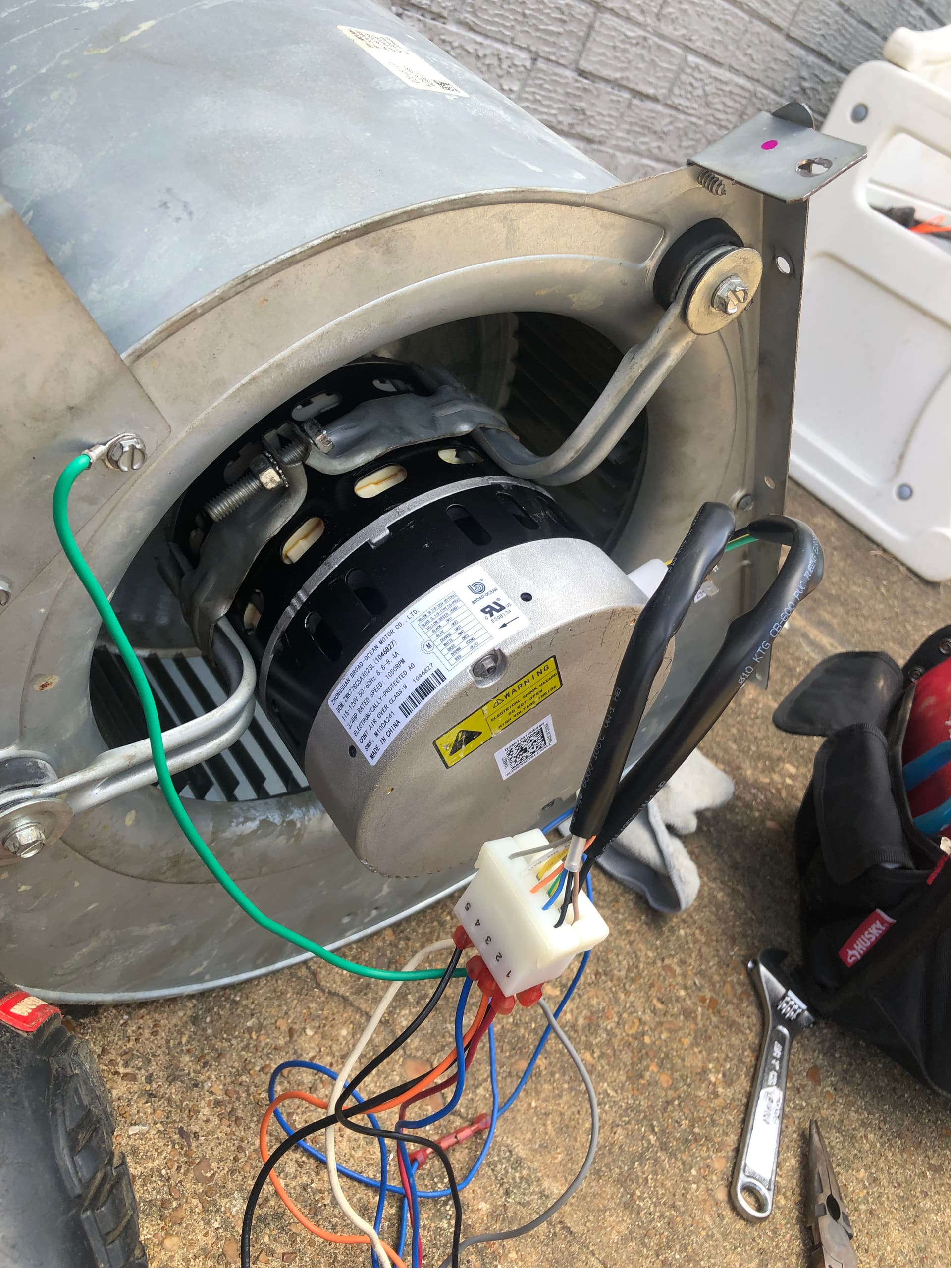 Gallery photos for ECM Blower Motor Replacement Gets This HVAC System Back on Track: Image #1
